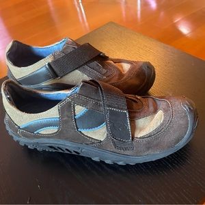 Rocketdog suede velcro sneaker